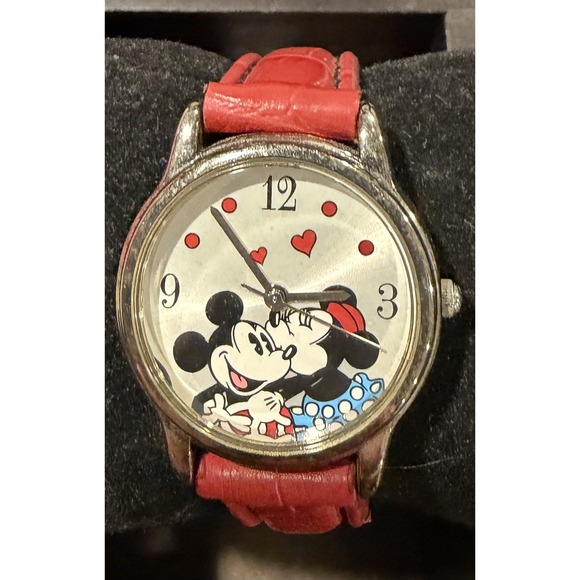 Special Edition Disney Mickey & Minnie Watch With Hearts Red Band #30617-1 *read - Picture 2 of 3